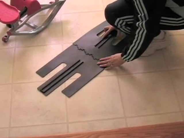 iBSlender Aerobic Stepper - image 4 from the video