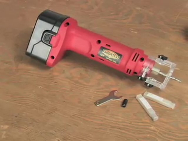 18V Cordless Rotary Cutout Tool - image 6 from the video