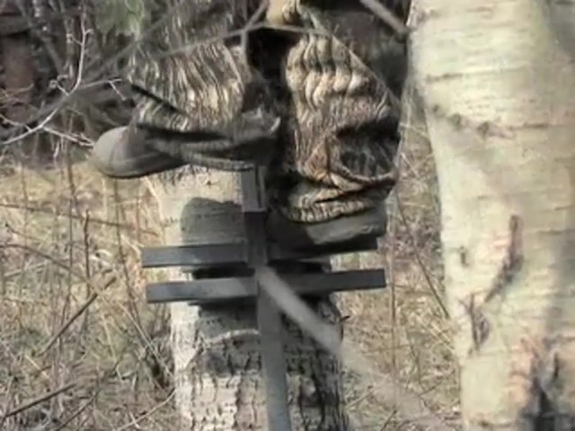 4 Gorilla&#153; Climbing Stick Sections - image 8 from the video