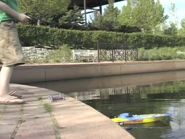 Reggie Fountain RC Race Boat - image 4 from the video