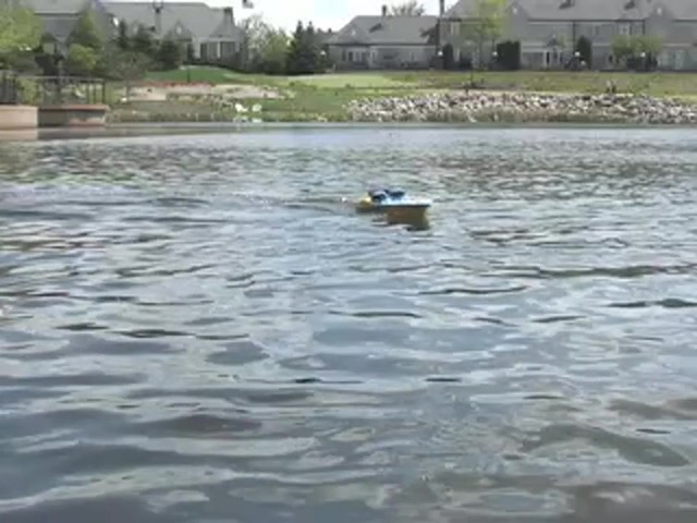 Reggie Fountain RC Race Boat - image 9 from the video