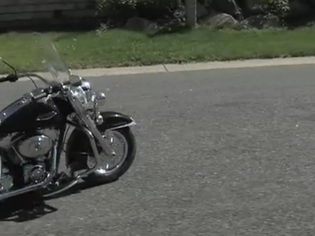 Harley - Davidson&reg; Road King Radio - controlled Scale Model Motorcycle - image 7 from the video