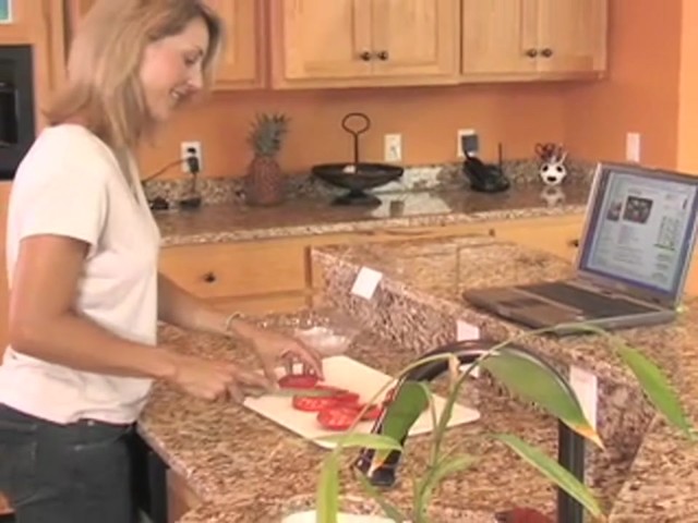 Refurbished Pentium 4 Laptop Computer - image 7 from the video