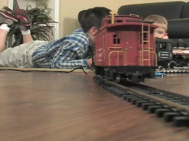 Limited Edition Santa Fe Die Cast Train Set - image 10 from the video