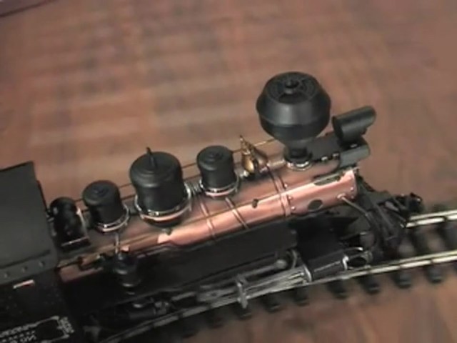 Limited Edition Santa Fe Die Cast Train Set - image 4 from the video