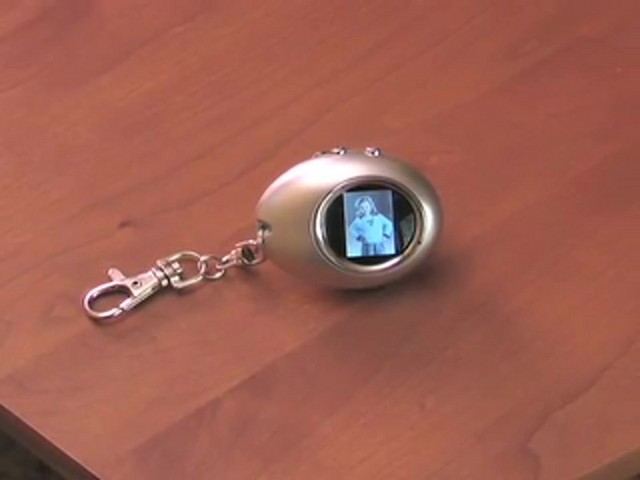 Digital Photo Frame Keychain - image 2 from the video