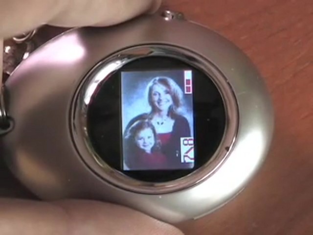 Digital Photo Frame Keychain - image 9 from the video