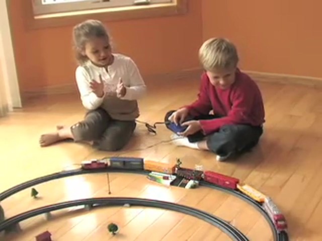 Freightline U.S.A. Train Set - image 2 from the video