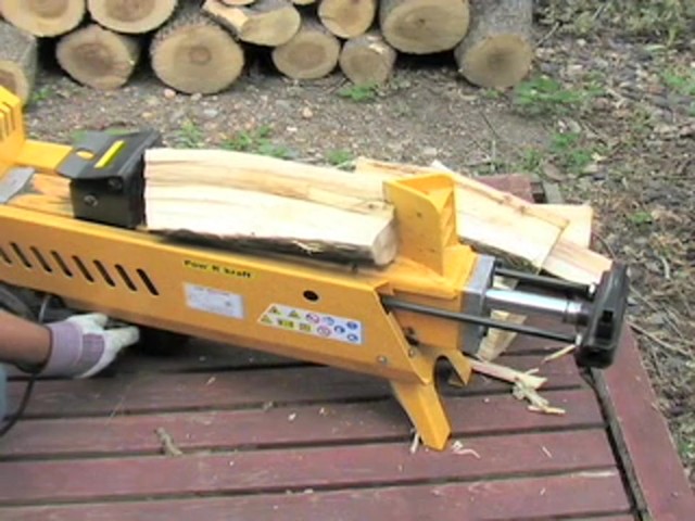 Pow 'R' kraft&reg; 7 - ton 2 - speed Log Splitter - image 8 from the video