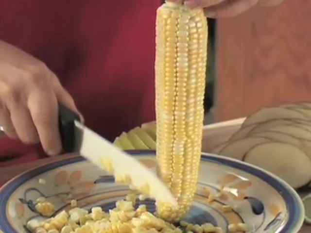 Ceramic Paring Knife - image 4 from the video