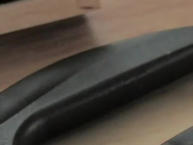 Ceramic Paring Knife - image 6 from the video