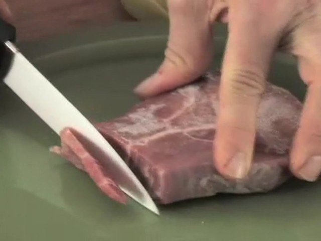 Ceramic Paring Knife - image 7 from the video