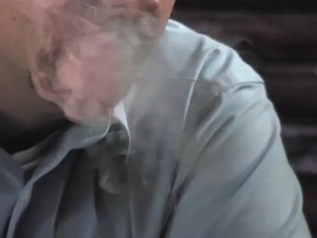 Ruyan American E - Cigarette Starter Kit - image 4 from the video