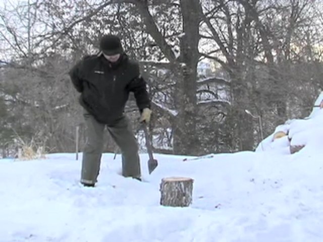 8 - ton Vertical Log Splitter - image 1 from the video