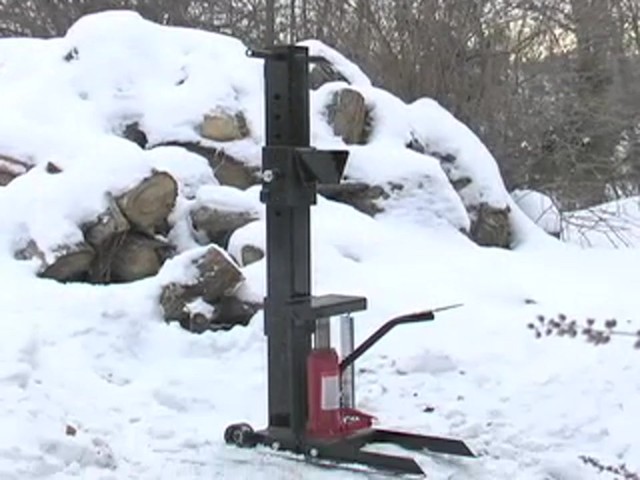 8 - ton Vertical Log Splitter - image 10 from the video