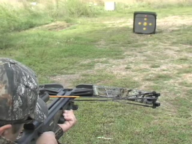 Horton&reg; Team Realtree&reg; Crossbow Package - image 4 from the video