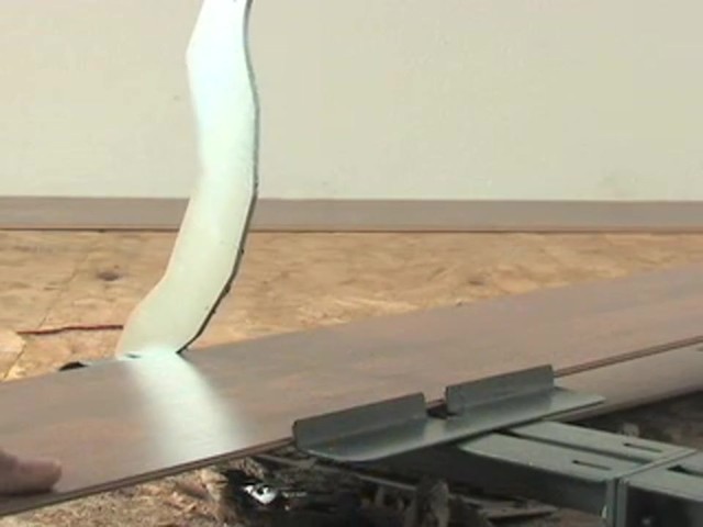 Laminate Floor Cutter - image 6 from the video