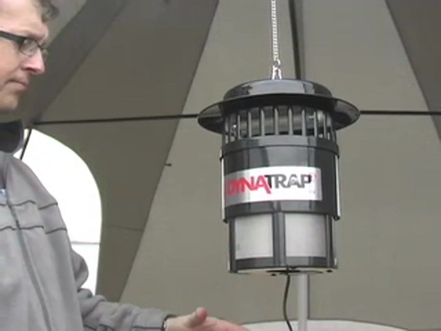 DYNATRAP 3&#153; Insect Eliminator - image 8 from the video