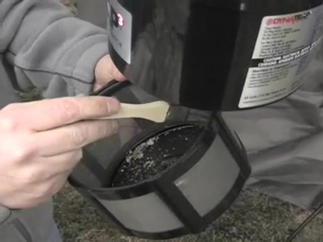 DYNATRAP 3&#153; Insect Eliminator - image 9 from the video