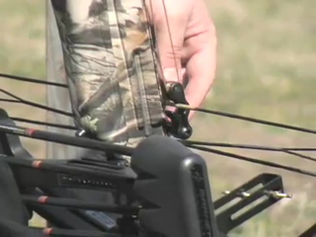 Barnett&reg; Quad 400 Crossbow Kit - image 5 from the video