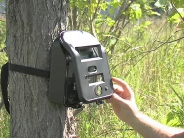 Game Spy&#153; I - 40 Digital Trail Camera Field - ready Kit - image 5 from the video