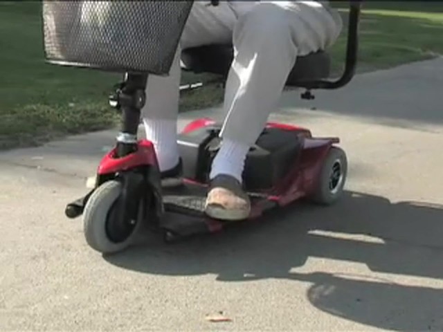 Falcon&reg; 3 - wheel Electric Scooter - image 3 from the video