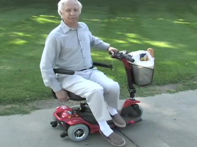 Falcon&reg; 3 - wheel Electric Scooter - image 9 from the video