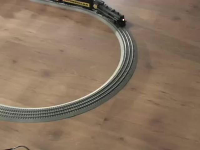 Lionel&reg; Limited Edition Caterpillar&reg; Train Set - image 3 from the video