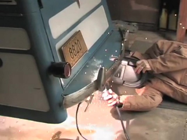 Lincoln&reg; MiG - Pak 15 Welding Kit - image 8 from the video