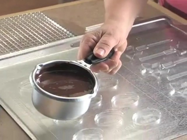 Double Chocolate Fondue Pot - image 6 from the video