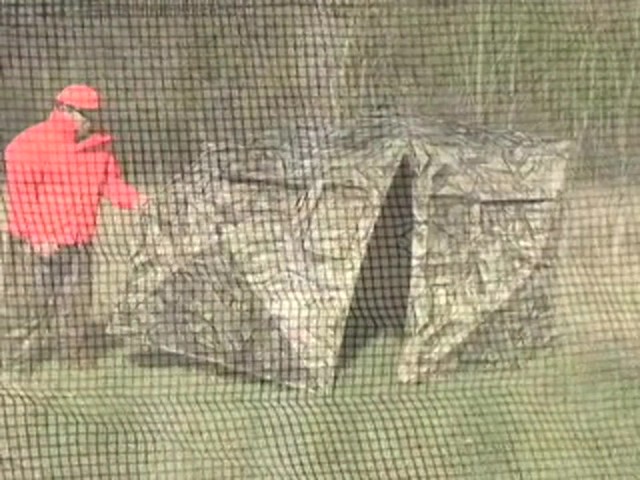D.O.A.&#153; 5 - hub Deluxe Ground Blind - image 7 from the video