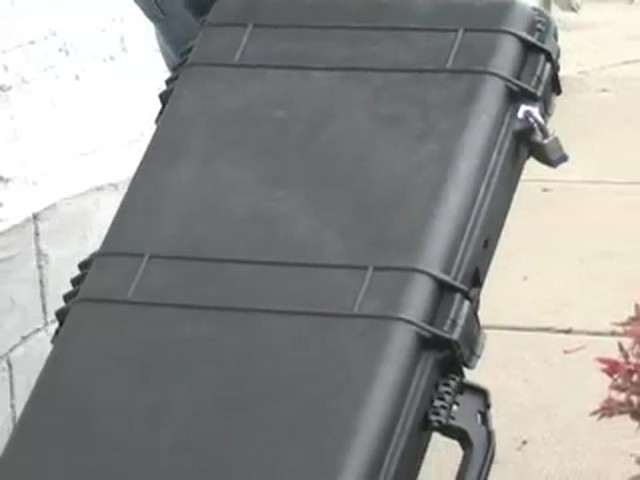 Pelican&#153; Double - rifle Case - image 7 from the video
