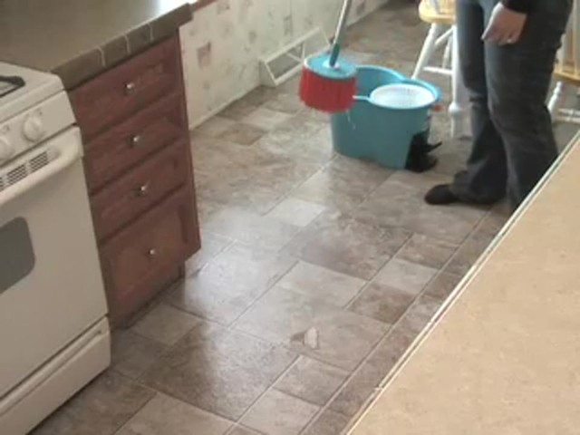 Hurricane&#153; 360 degree Spin&#153; Mop - image 1 from the video