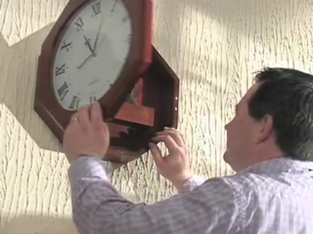 Octagon Gun Clock Dark Oak - image 3 from the video