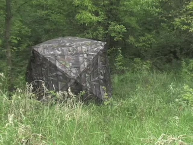 True Timber&reg; Deluxe 5 - hub Ground Blind - image 1 from the video