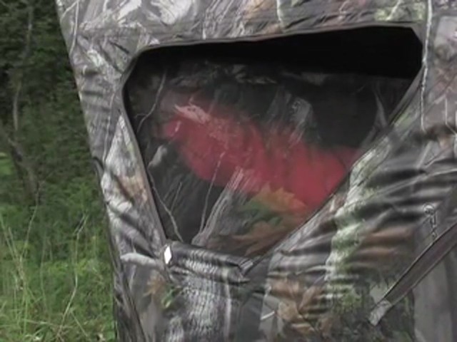 True Timber&reg; Deluxe 5 - hub Ground Blind - image 5 from the video