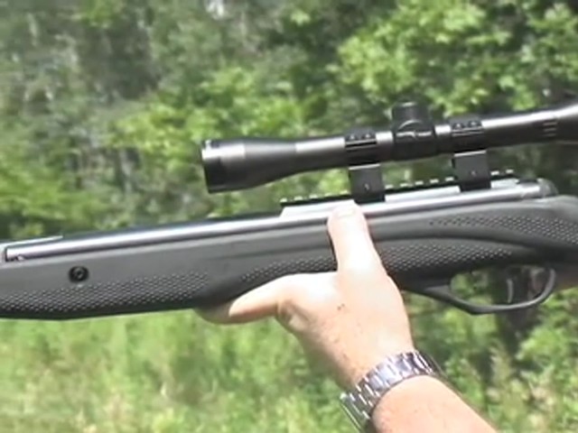 Venom Nitro - Piston&#153; .177 - cal. Air Rifle with 4x32 mm Scope - image 8 from the video