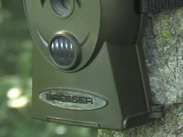 Bresser&reg; 5MP Mini IR Game Camera - image 1 from the video