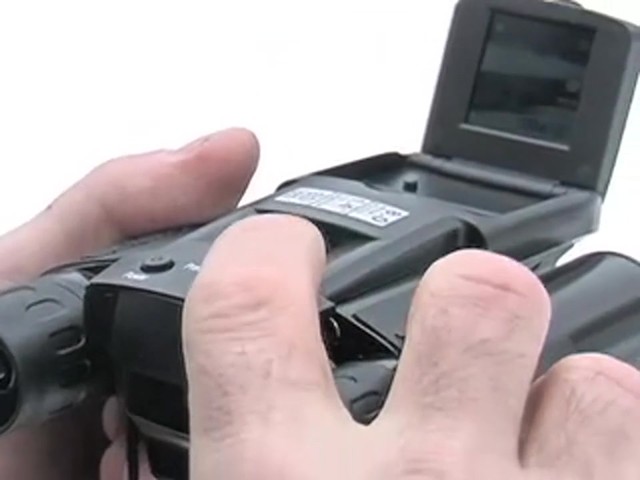 Vivitar&reg; 12x25 mm Digital Camera Binoculars - image 5 from the video