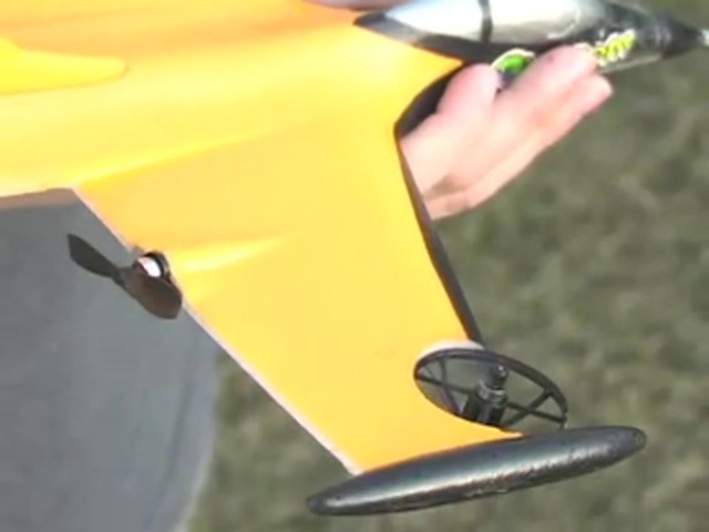 Radio - controlled AirJet Hi - flyer Plane - image 4 from the video