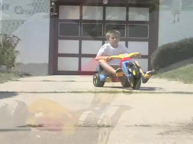 Big Wheel&reg; Spin - out Racer - image 4 from the video