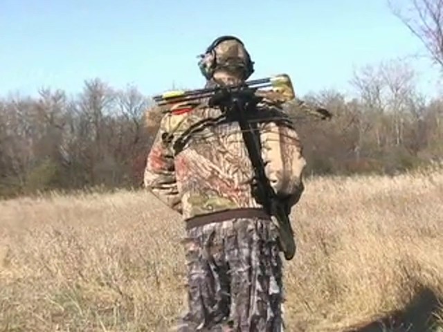 United&reg; 175 - lb. Compound Crossbow Kit - image 2 from the video