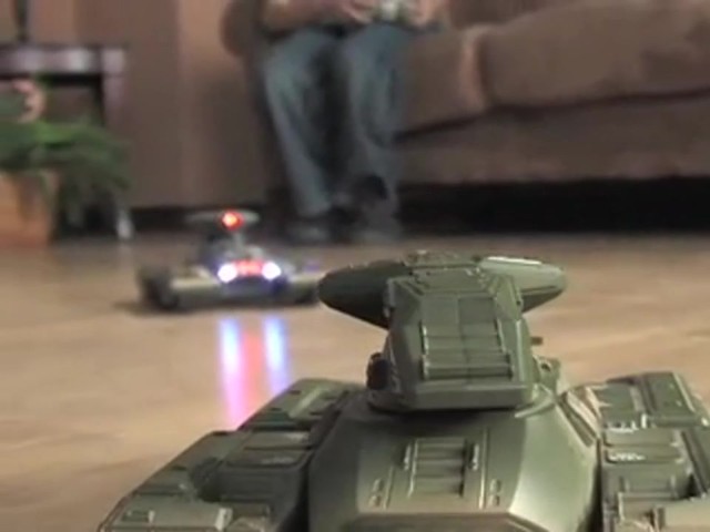 2 Halo® Radio - controlled Laser Battle Tanks - image 5 from the video
