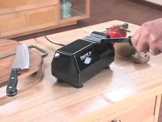 Guide Gear&reg; by EdgeCraft&reg; Electric Knife Sharpener - image 4 from the video
