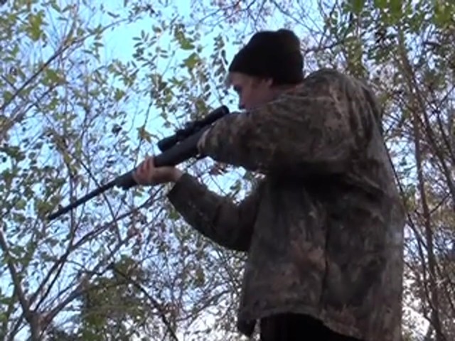 Gamo&reg; Hornet .177 cal. Air Rifle Combo - image 8 from the video