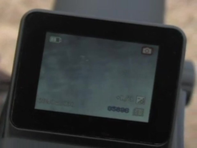 Bresser&reg; Spektar 16x50 mm Digital Spotting Scope with 3.0MP Camera - image 8 from the video