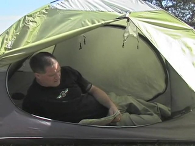 Famous Maker Hiker 2 Dome Tent - image 3 from the video