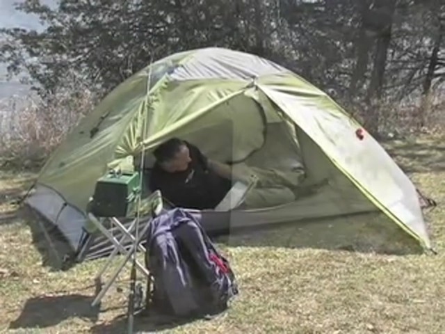 Famous Maker Hiker 2 Dome Tent - image 9 from the video