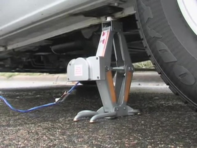 12V DC Electric Car Jack - image 8 from the video