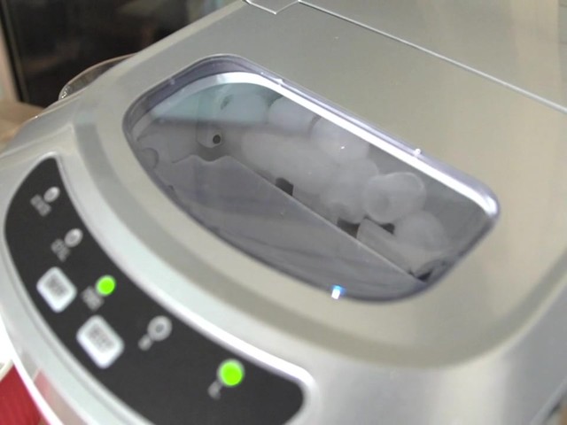Portable Ice Maker - image 8 from the video